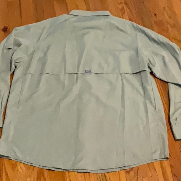 G.Loomis vented fishing shirt XL - Picture 9 of 9